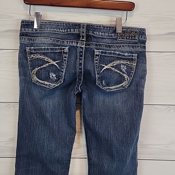 Silver Jeans Co Tuesday women's low-rise bootcut distressed blue denim. Size 26 - Picture 9 of 16